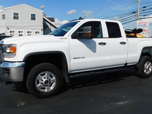Used 2018 GMC Sierra 2500 4x4 Double Cab w/ Sierra Convenience Package image 5