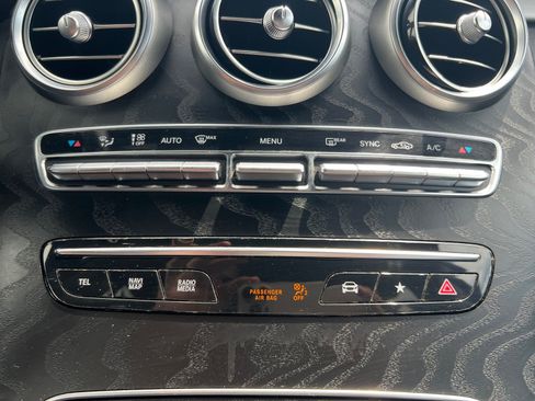 Certified 2022 Mercedes-Benz GLC 300 image 29