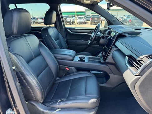 Used 2024 GMC Acadia Elevation AWD/4WD image 27