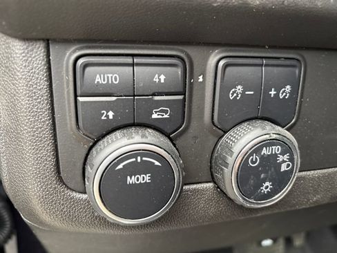 Used 2022 Chevrolet Tahoe RST AWD/4WD image 14