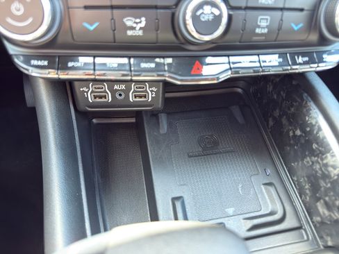 Used 2024 Dodge Durango R/T AWD/4WD image 21