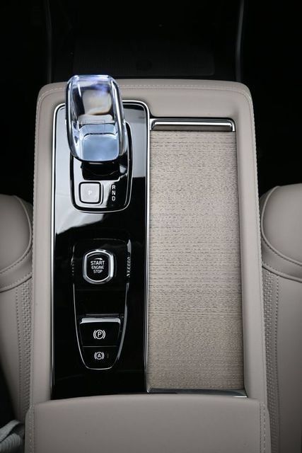 New 2026 Volvo XC90 B6 Core w/ Protection Package Premier AWD/4WD image 10