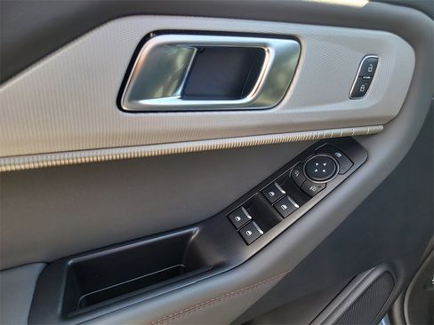Certified 2025 Ford Explorer Active image 16