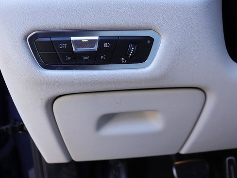 Used 2022 BMW X5 xDrive45e w/ M Sport Package image 30