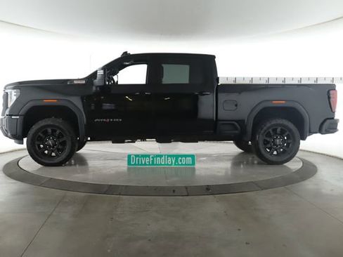 Used 2025 GMC Sierra 2500 AT4 AWD/4WD image 9