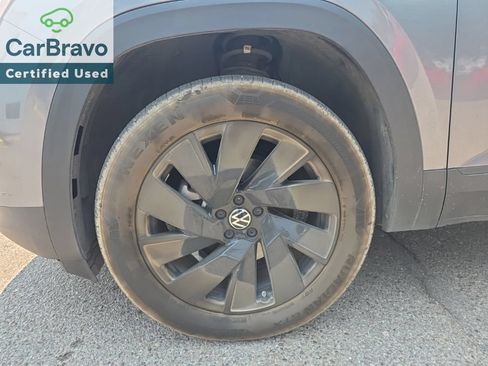 Used 2025 Volkswagen Atlas SE w/ Panoramic Sunroof Package AWD/4WD image 2