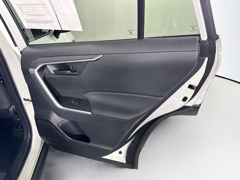 Used 2025 Toyota RAV4 LE image 28