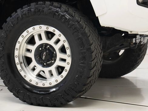 Used 2019 Toyota Tacoma TRD Sport image 52