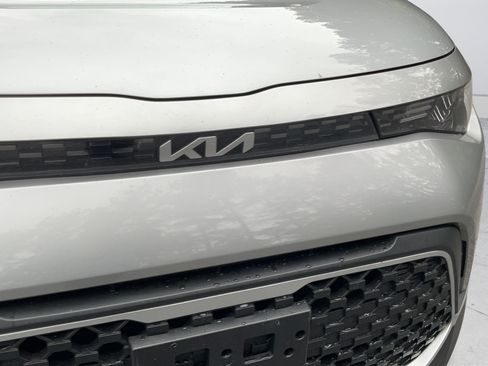 Used 2024 Kia Soul LX w/ Option Group 015 FWD image 28