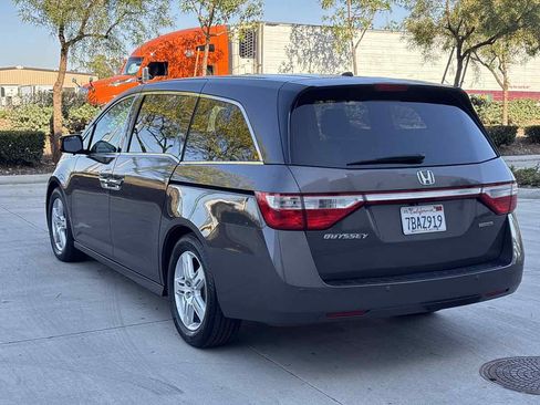 Used 2013 Honda Odyssey Touring Elite image 5