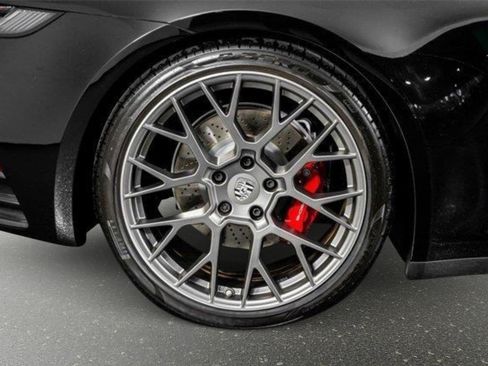 Used 2024 Porsche 911 Carrera 4S AWD/4WD image 18