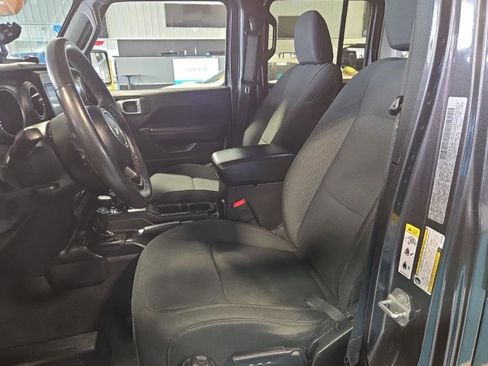 Used 2018 Jeep Wrangler Unlimited Sport S image 3