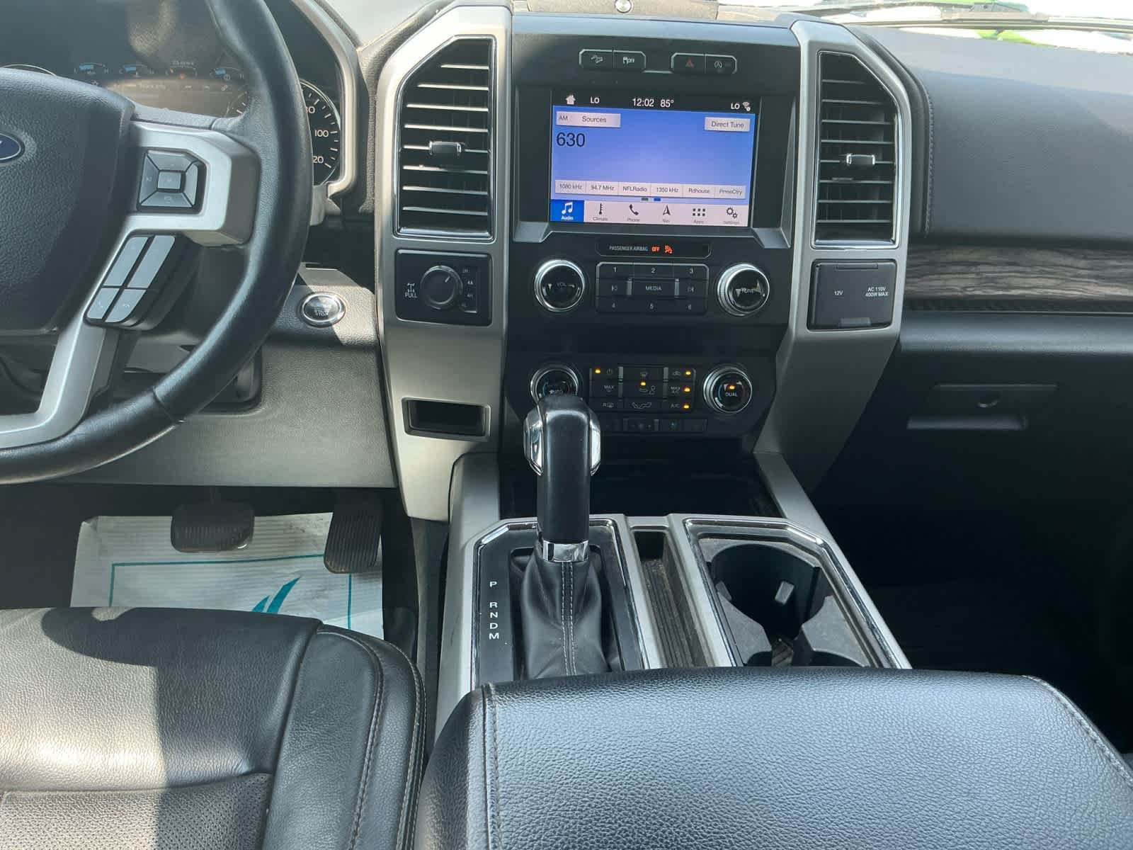 Used 2019 Ford F150 Lariat w/ Equipment Group 502A Luxury AWD/4WD image 11