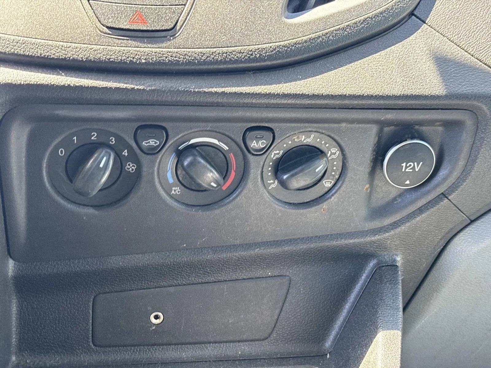 Used 2017 Ford Transit 350 XL RWD image 27