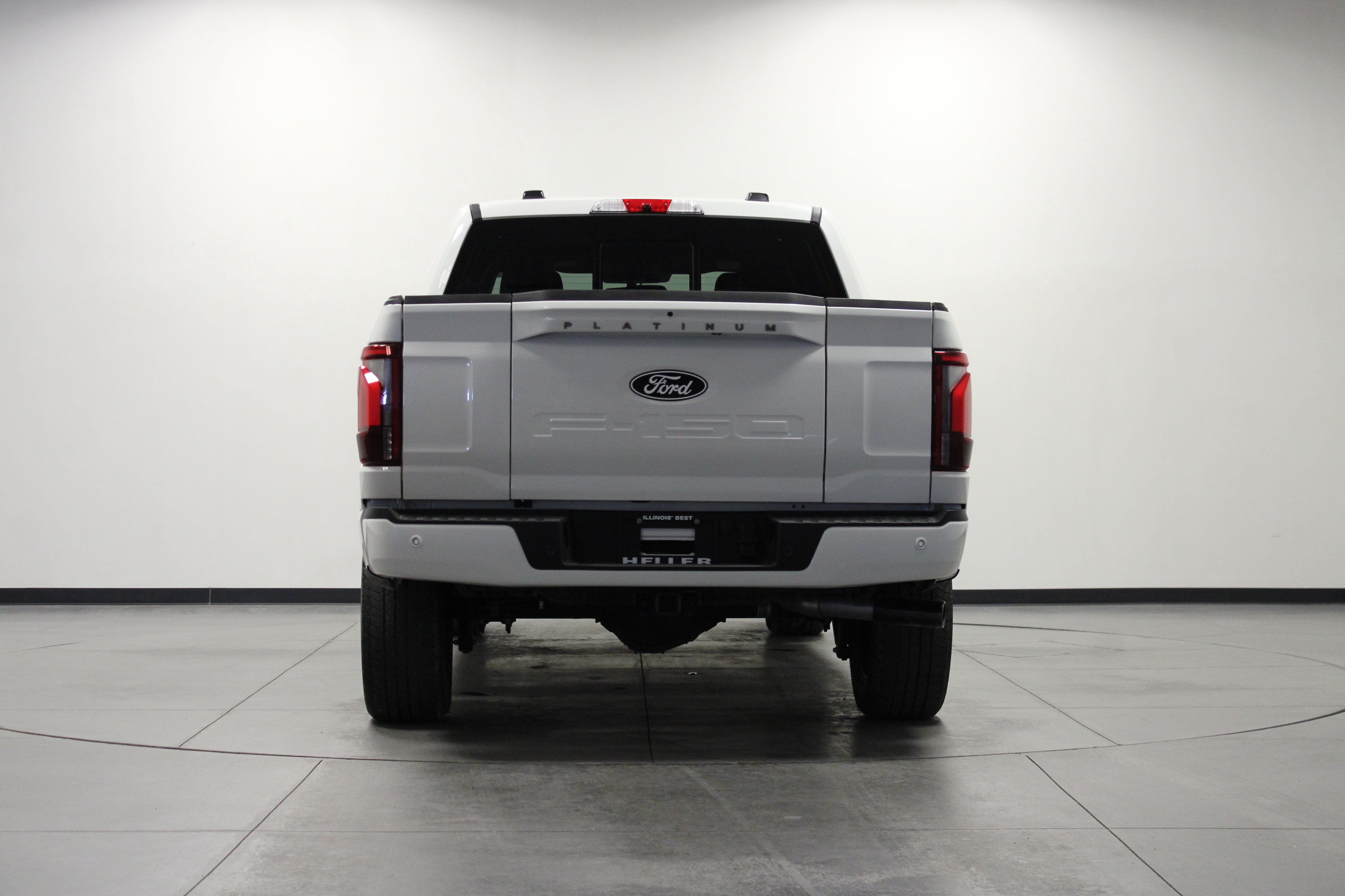 Used 2025 Ford F150 Platinum w/ FX4 Off-Road Package AWD/4WD image 5
