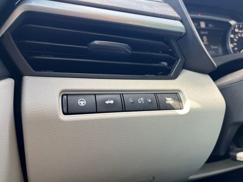Used 2024 Nissan Altima 2.5 SV w/ SV Premium Package FWD image 17