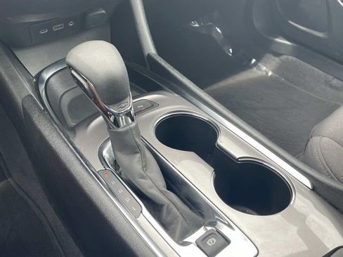 Used 2024 Chevrolet Malibu LT FWD image 19