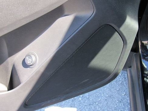Used 2024 Chevrolet Equinox LT FWD image 22