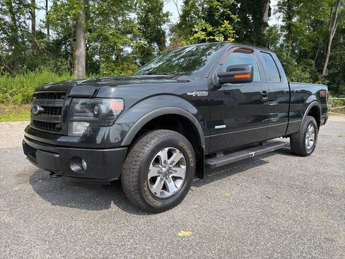 Used 2014 Ford F150 FX4 w/ Equipment Group 402A Luxury AWD/4WD image 4