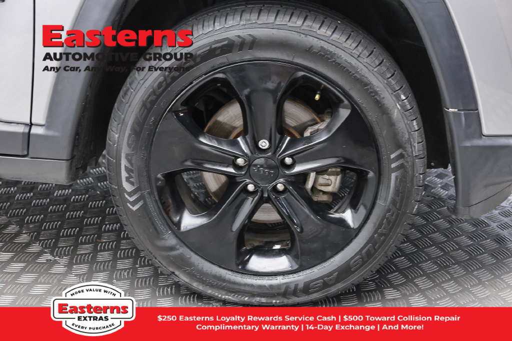 Used 2020 Jeep Compass Latitude AWD/4WD image 33