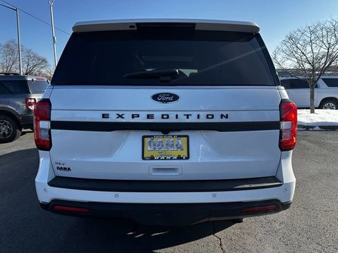 Certified 2022 Ford Expedition XLT image 6