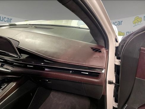 Used 2024 Cadillac Escalade Sport Platinum w/ Heavy-Duty Trailer Package AWD/4WD image 13