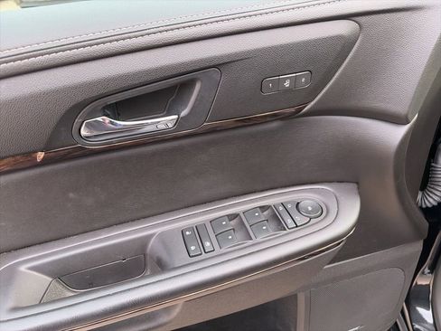 Used 2014 GMC Acadia Denali AWD/4WD image 18