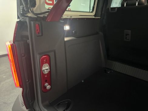 New 2026 Ford Bronco Badlands image 32