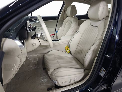 New 2026 Genesis G70 2.5T Prestige image 13