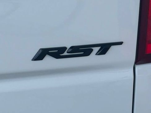 Used 2023 Chevrolet Silverado 1500 RST w/ Redline Edition AWD/4WD image 11