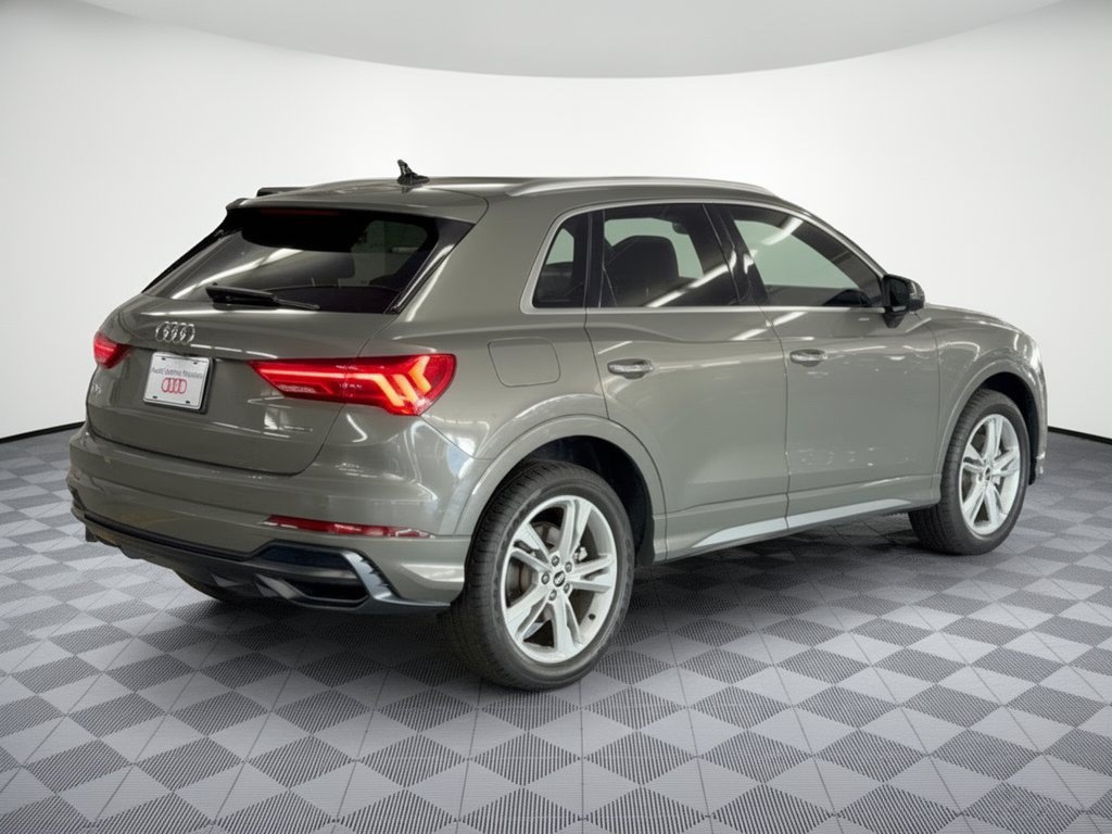 Certified 2021 Audi Q3 2.0T Premium w/ Convenience Package AWD/4WD image 9