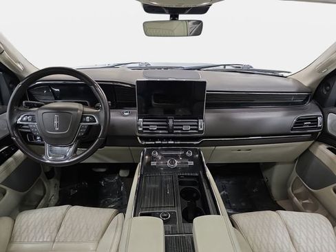 Used 2023 Lincoln Navigator Black Label image 10