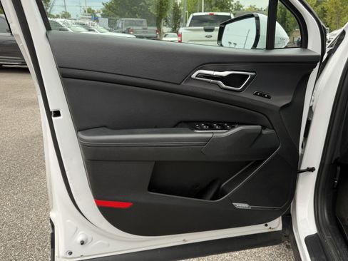 Used 2024 Kia Sportage SX FWD image 14