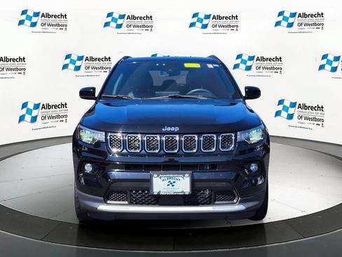 Used 2023 Jeep Compass Limited AWD/4WD image 8