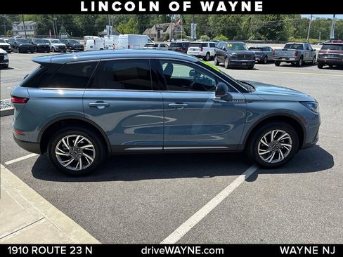 Certified 2024 Lincoln Corsair AWD image 9
