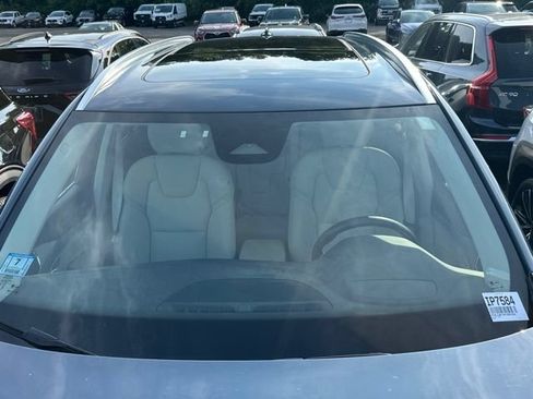 Used 2023 Volvo XC90 B5 Core w/ Climate Package AWD/4WD image 8