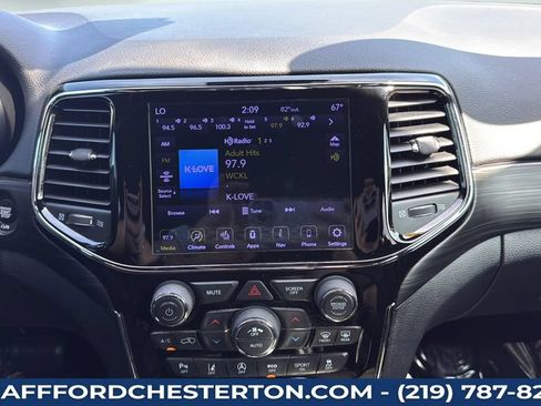 Used 2020 Jeep Grand Cherokee Altitude RWD image 17