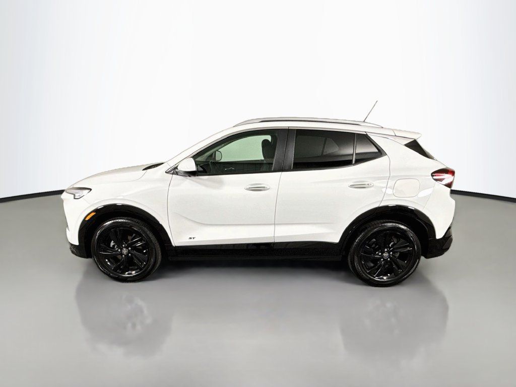 Used 2026 Buick Encore GX Sport Touring w/ Advanced Technology Package FWD image 4