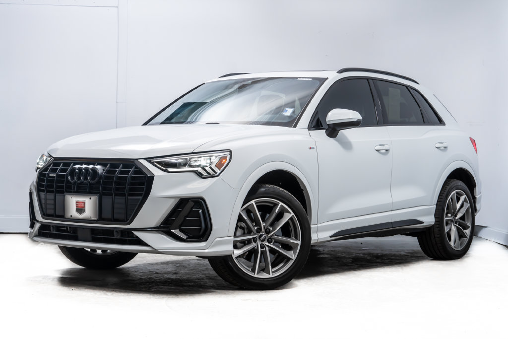 Used 2024 Audi Q3 2.0T Premium w/ Convenience Package AWD/4WD image 1