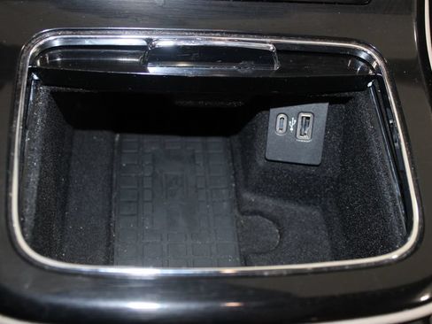 Used 2023 Lincoln Nautilus Reserve AWD/4WD image 46