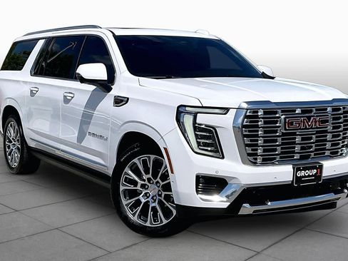 Used 2026 GMC Yukon XL Denali w/ Sun & Power Step Package RWD image 5