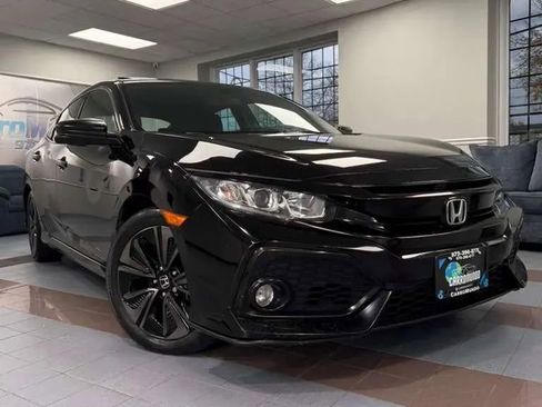 Used 2017 Honda Civic EX image 1