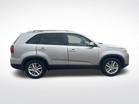 Used 2014 Kia Sorento LX AWD/4WD image 6