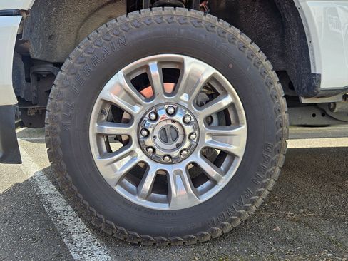 Used 2020 Ford F350 Limited image 33