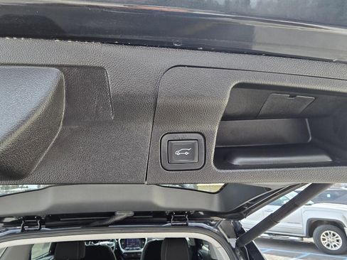 Used 2023 GMC Acadia SLE w/ Driver Convenience Package AWD/4WD image 13