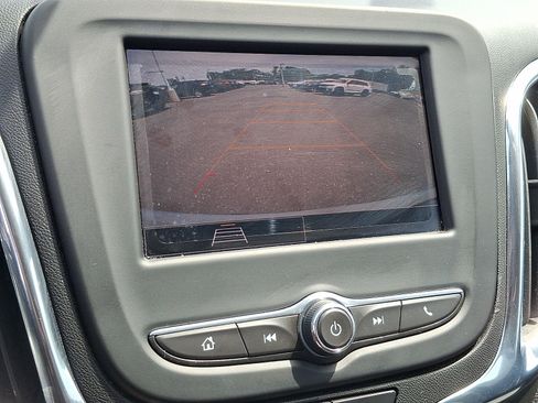 Used 2023 Chevrolet Equinox LT AWD/4WD image 17