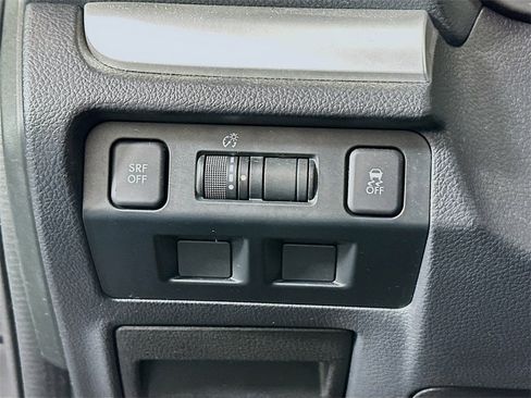 Used 2015 Subaru Crosstrek 2.0i Limited image 10