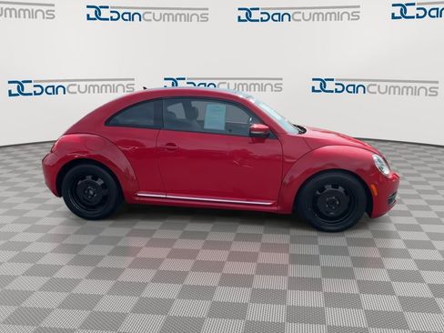 Used 2014 Volkswagen Beetle 2.5 image 9