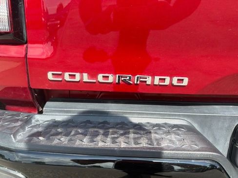 Certified 2025 Chevrolet Colorado Z71 w/ Z71 Convenience Package 2 AWD/4WD image 12
