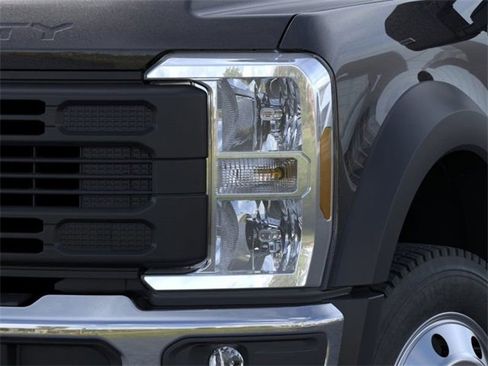 New 2026 Ford F450 XL w/ XL Chrome Package image 18